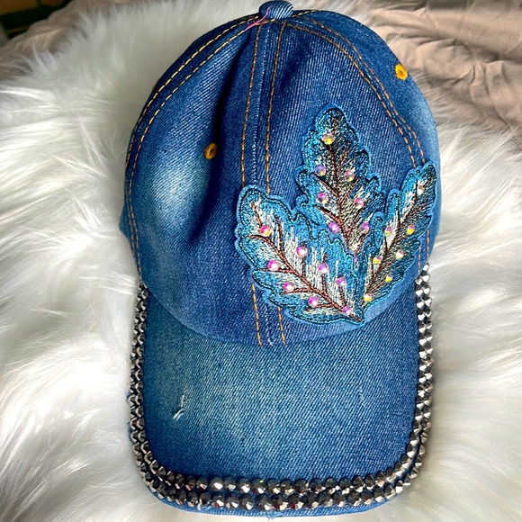 NWOT Denim Hat - Picture 1 of 7